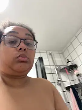 vanilla chocolate23 online show from 11-14-25, 09:57