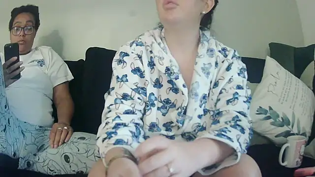 Snapshot of vanilla_chocolate23 chatting on 09-18-25, 07:33 vanilla chocolate23 online show from 09-18-25, 07:33