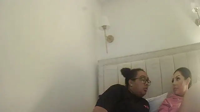 Snapshot of vanilla_chocolate23 chatting on 10-11-25, 08:54 vanilla chocolate23 online show from 10-11-25, 08:54