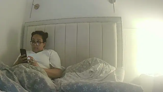 vanilla chocolate23 online show from 04-08-26, 08:10