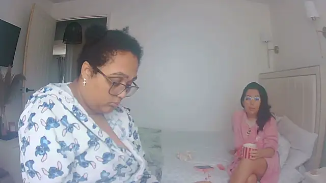 vanilla chocolate23 online show from 04-10-26, 11:06