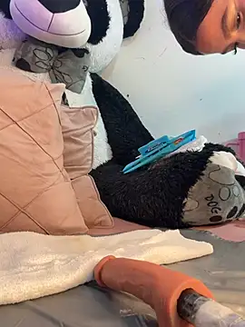 IamSteph13 online show from 03-02-26, 07:15