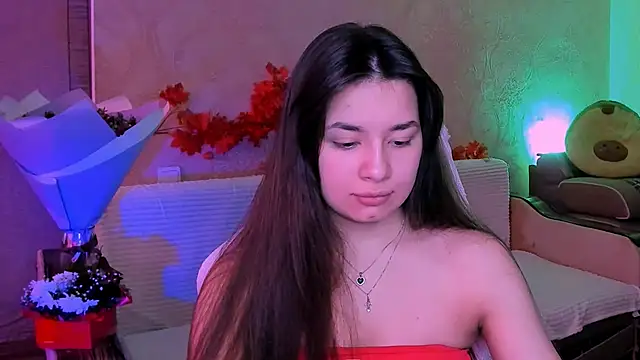 Snapshot of Swee_Alicee chatting on 02-21-25, 06:29 Swee Alicee online show from 02-21-25, 06:29