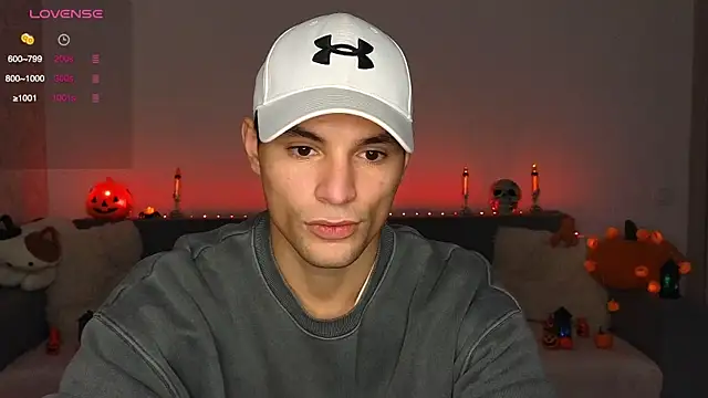 Snapshot of denlover1 chatting on 10-17-25, 06:39 denlover1 online show from 10-17-25, 06:39