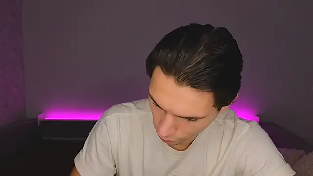 denlover1 online show from 02-13-26, 08:25