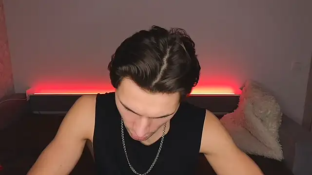 denlover1 online show from 02-08-26, 01:53