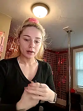 lexybabyxo online show from 02-10-26, 12:37