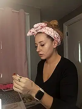 Snapshot of lexybabyxo chatting on 01-09-26, 01:18 lexybabyxo online show from 01-09-26, 01:18