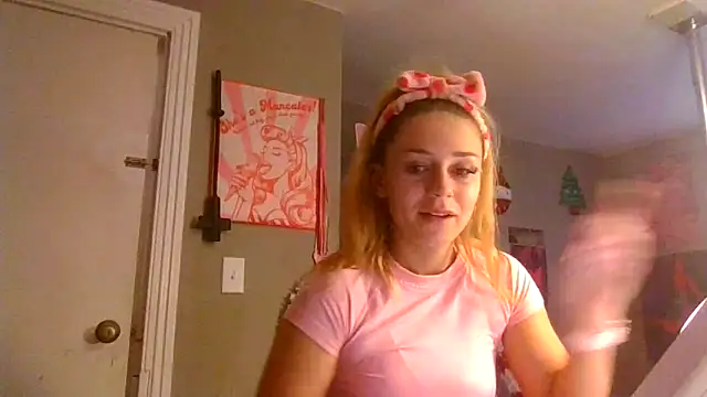 Snapshot of lexybabyxo chatting on 12-19-25, 01:57 lexybabyxo online show from 12-19-25, 01:57