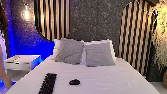 miss10 antonella online show from 09-26-25, 12:01