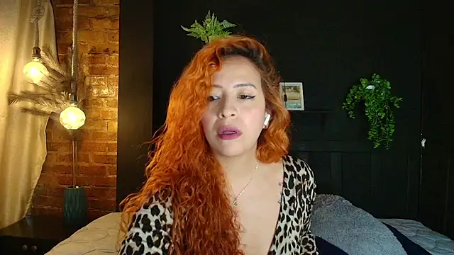 Snapshot of sahra_taylor_ chatting on 04-23-26, 02:19 sahra taylor online show from 04-23-26, 02:19