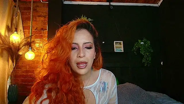 Snapshot of sahra_taylor_ chatting on 05-25-26, 02:16 sahra taylor online show from 05-25-26, 02:16