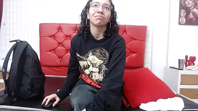 Roxy Lux online show from 02-01-25, 12:47