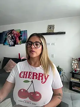 Snapshot of _Maraa chatting on 02-20-26, 06:32 Maraa online show from 02-20-26, 06:32