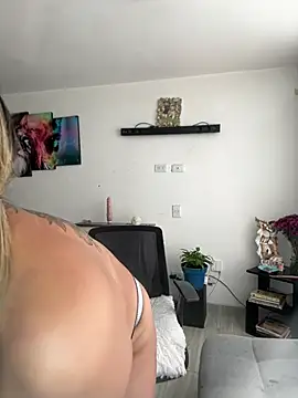 Snapshot of _Maraa chatting on 02-19-26, 05:32 Maraa online show from 02-19-26, 05:32