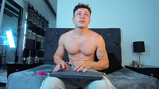 Angel Cuervo online show from 04-06-26, 12:50