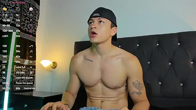 Snapshot of Angel_Cuervo chatting on 02-27-25, 12:45 Angel Cuervo online show from 02-27-25, 12:45