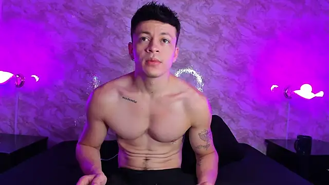 Snapshot of Angel_Cuervo chatting on 10-10-25, 12:39 Angel Cuervo online show from 10-10-25, 12:39
