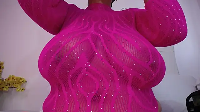 Nicol Love0 online show from 03-23-26, 12:16