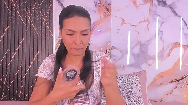 Alyson-a online show from 04-15-26, 01:11