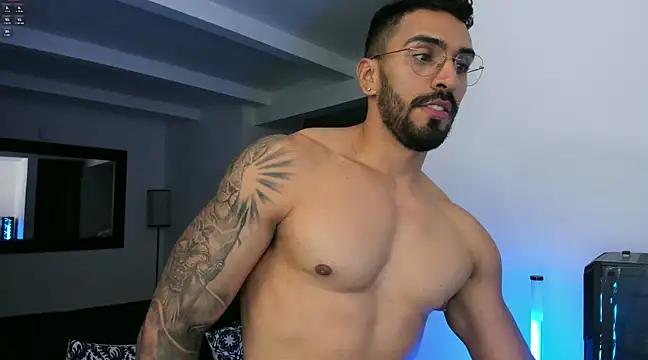 Snapshot of tony_muscle chatting on 02-13-25, 12:13 tony muscle online show from 02-13-25, 12:13