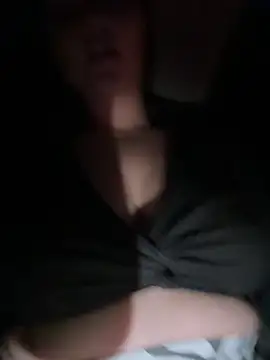 Snapshot of AhriCutte chatting on 02-06-25, 01:49 AhriCutte online show from 02-06-25, 01:49