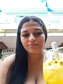 Snapshot of girl_milk1 chatting on 06-25-26, 10:04 girl milk1 online show from 06-25-26, 10:04