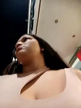 girl milk1 online show from 11-14-25, 10:57