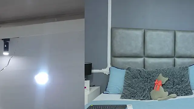 MadelineBeckert online show from 06-04-26, 07:07
