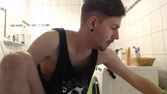 jonny-bisexual online show from 12-29-24, 09:52