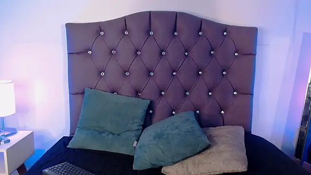 Snapshot of kitii_we3d chatting on 03-11-25, 05:24 kitii we3d online show from 03-11-25, 05:24