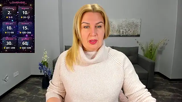 Snapshot of Lili_Crossi chatting on 02-06-26, 06:31 Lili Crossi online show from 02-06-26, 06:31