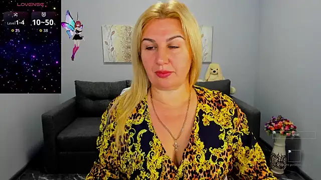 Snapshot of Lili_Crossi chatting on 09-26-25, 05:47 Lili Crossi online show from 09-26-25, 05:47