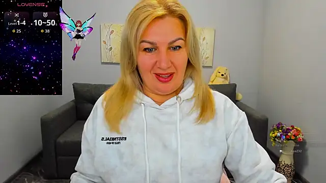 Lili Crossi online show from 11-07-25, 06:51