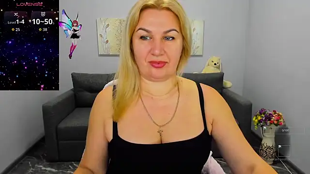 Lili Crossi online show from 11-20-25, 06:58