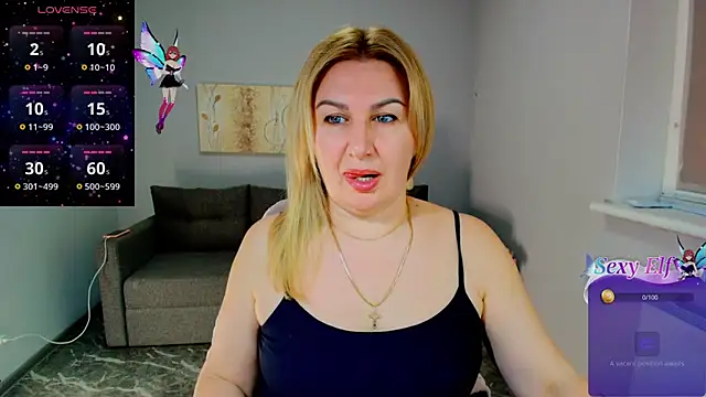 Lili Crossi online show from 03-17-26, 07:00