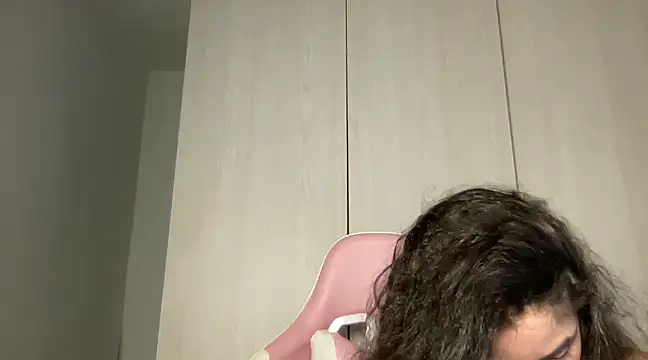 Snapshot of Susandolls chatting on 02-26-25, 10:15 Susandolls online show from 02-26-25, 10:15