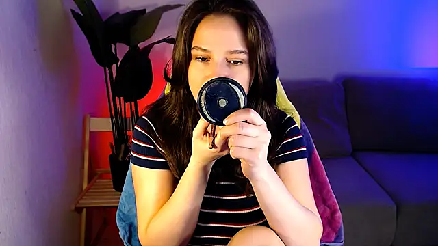 Snapshot of M_Sensual chatting on 12-19-25, 06:49 M Sensual online show from 12-19-25, 06:49