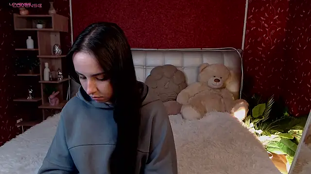 AuroraAksnesss online show from 09-29-25, 02:40