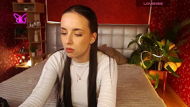 AuroraAksnesss online show from 03-01-25, 06:00