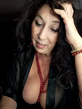 Snapshot of GypsyEsmeralda chatting on 10-14-25, 03:56 GypsyEsmeralda online show from 10-14-25, 03:56