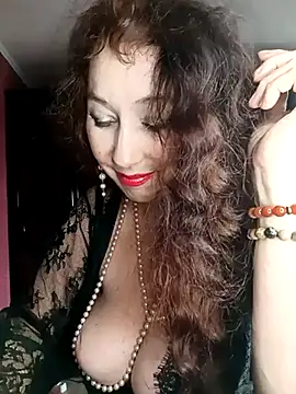 Snapshot of GypsyEsmeralda chatting on 03-18-25, 11:44 GypsyEsmeralda online show from 03-18-25, 11:44