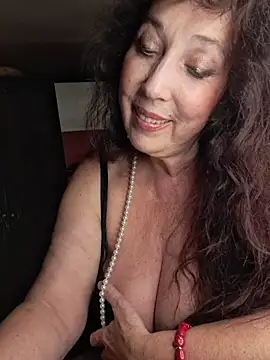 GypsyEsmeralda online show from 05-27-26, 04:47