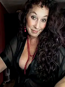 Snapshot of GypsyEsmeralda chatting on 10-17-25, 01:02 GypsyEsmeralda online show from 10-17-25, 01:02