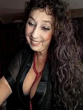 Snapshot of GypsyEsmeralda chatting on 10-13-25, 11:45 GypsyEsmeralda online show from 10-13-25, 11:45