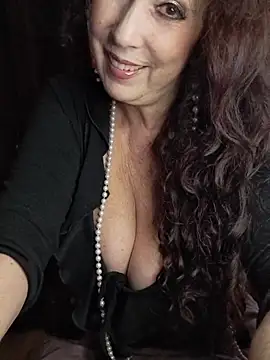 GypsyEsmeralda online show from 12-16-25, 12:31