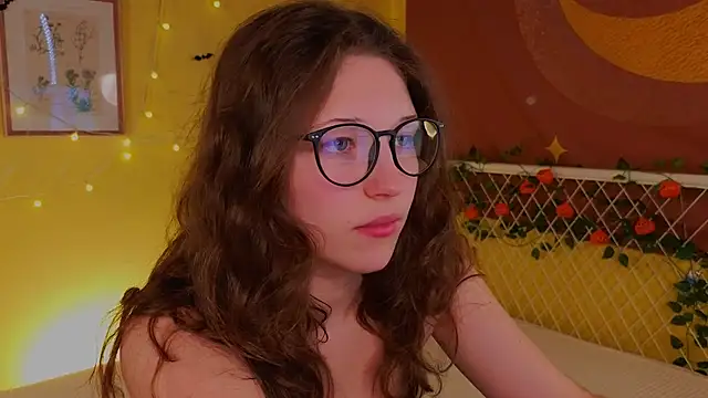 cherry lea online show from 10-26-25, 04:29