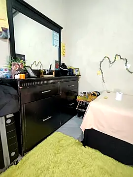 FreakySag 8888 online show from 11-30-25, 06:25