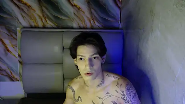 Apolo Hidalgo01 online show from 10-05-25, 04:31