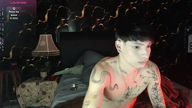 Apolo Hidalgo01 online show from 11-17-25, 10:47